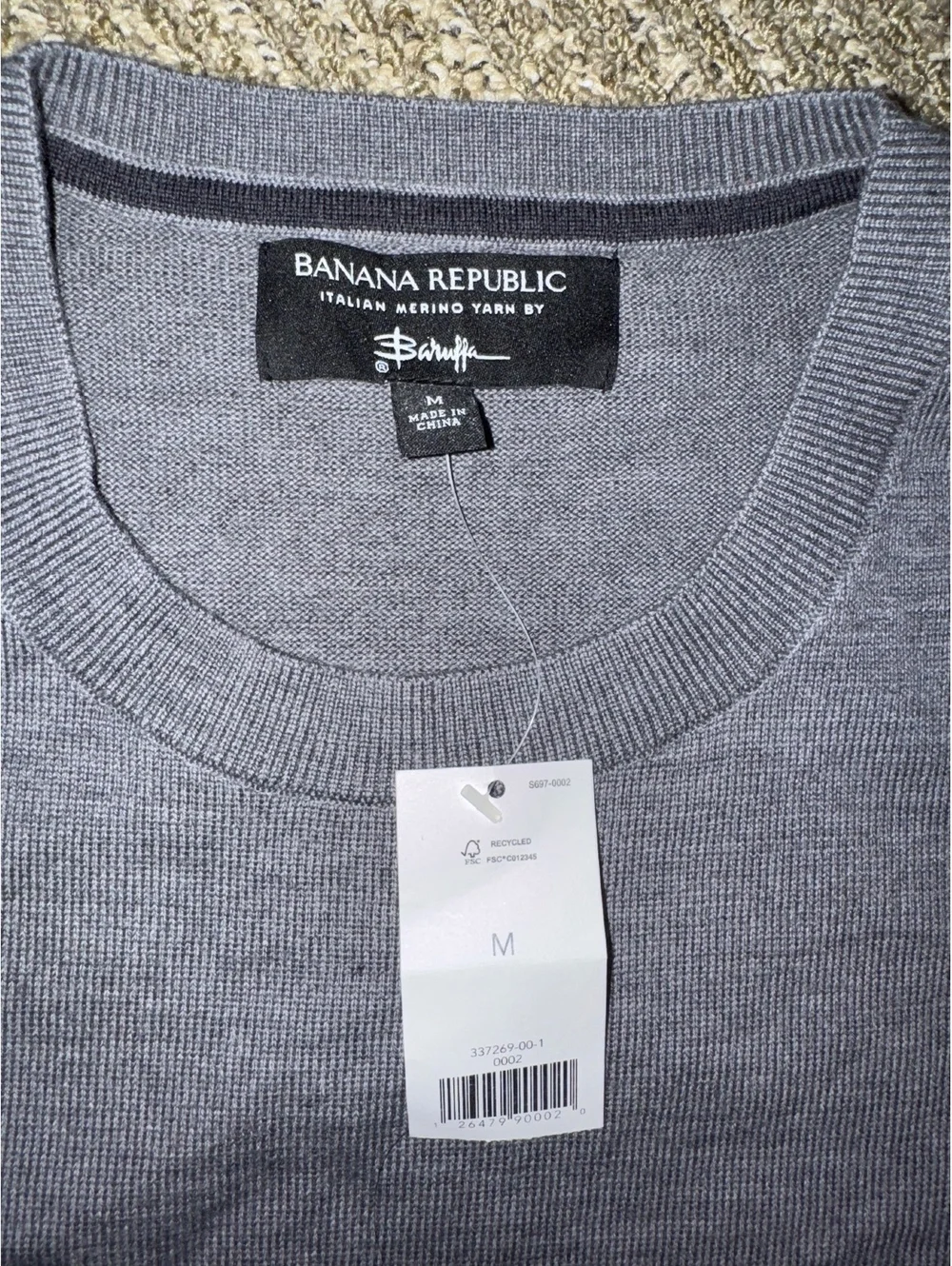 Men’s Banana Republic Italian Merino Yarn grey wool sweater Size M New With Tags